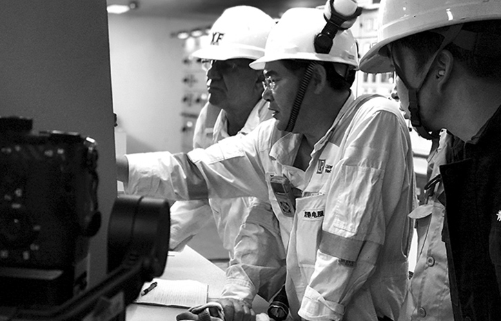 青島造船廠大型高清影視片(圖6) 青島造船廠大型高清影視片(圖6)