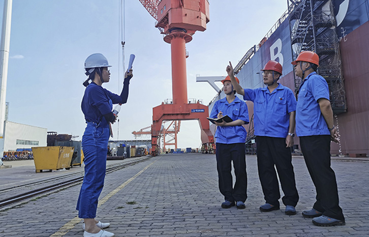 青島造船廠大型高清影視片(圖5) 青島造船廠大型高清影視片(圖5)